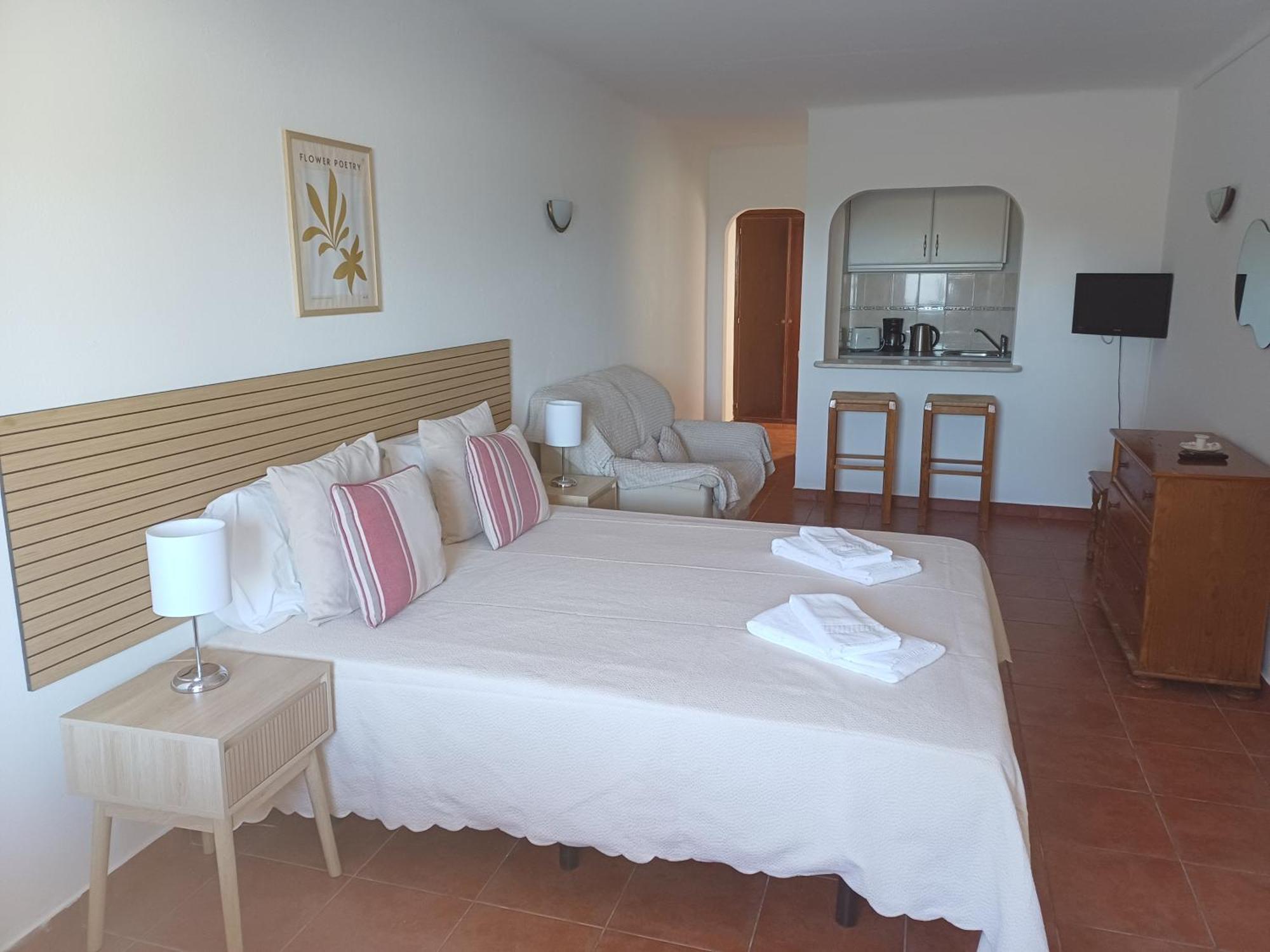 Apartamentos Salema Praia Club Zewnętrze zdjęcie